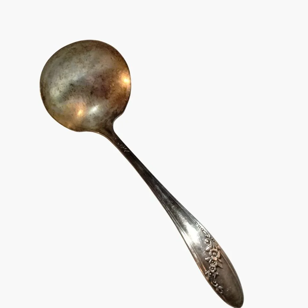 Tudor Plate Oneida Community Gravy Ladle Silver Plated Floral Pattern
